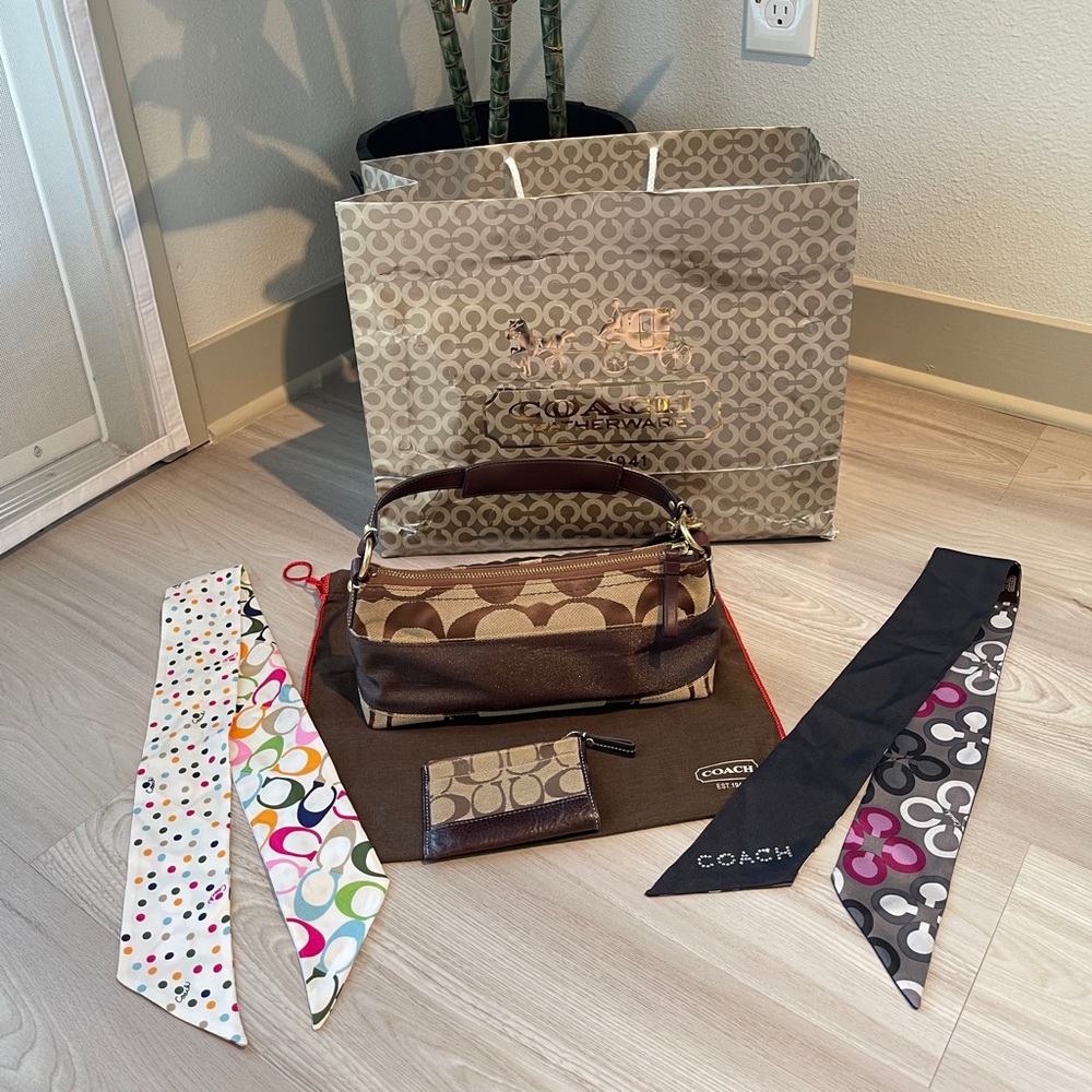 90s inspired COACH Purse, Wallet and original bag